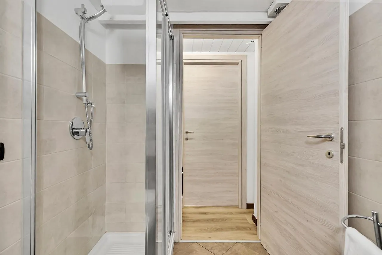 Loft Daiquiri Nel Centro Di Milano, Via Sottocorno, Porta Vittoriaアパートメント アパート ミラノ
