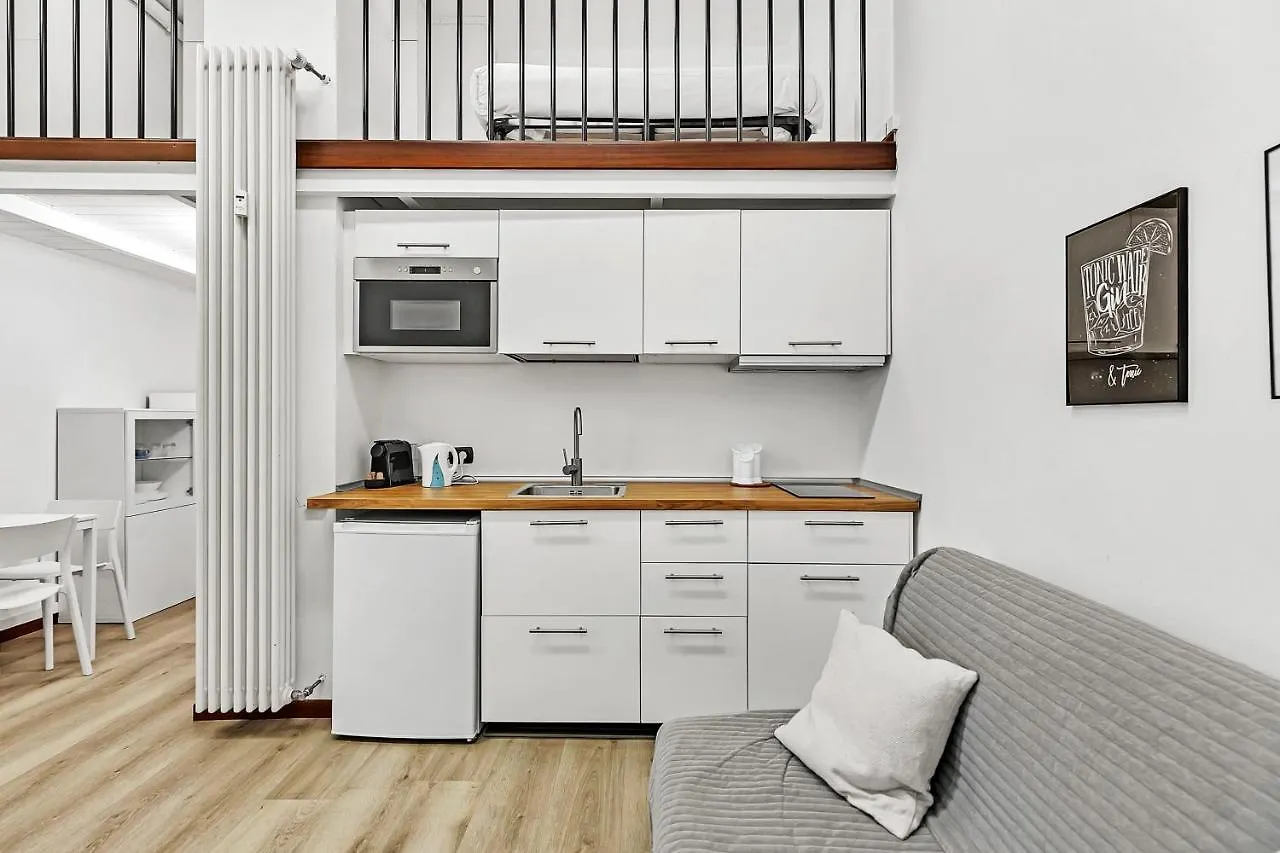 Apartamento Loft Daiquiri Nel Centro Di Milano, Via Sottocorno, Porta Vittoria 0*,  Italia